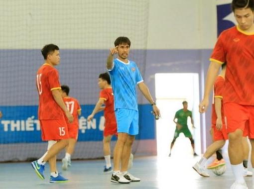 Triệu tập 22 cầu thủ chuẩn bị cho FIFA Futsal World Cup Lithuania 2021
