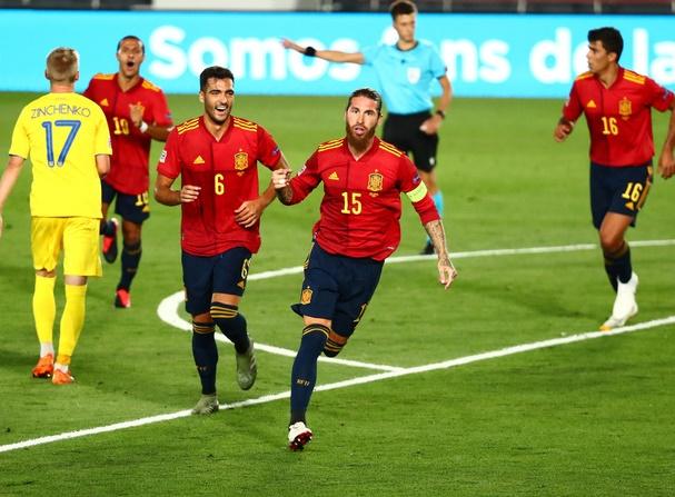 'Thần đồng' Barcelona tỏa sáng, Tây Ban Nha thắng vùi dập Ukraine