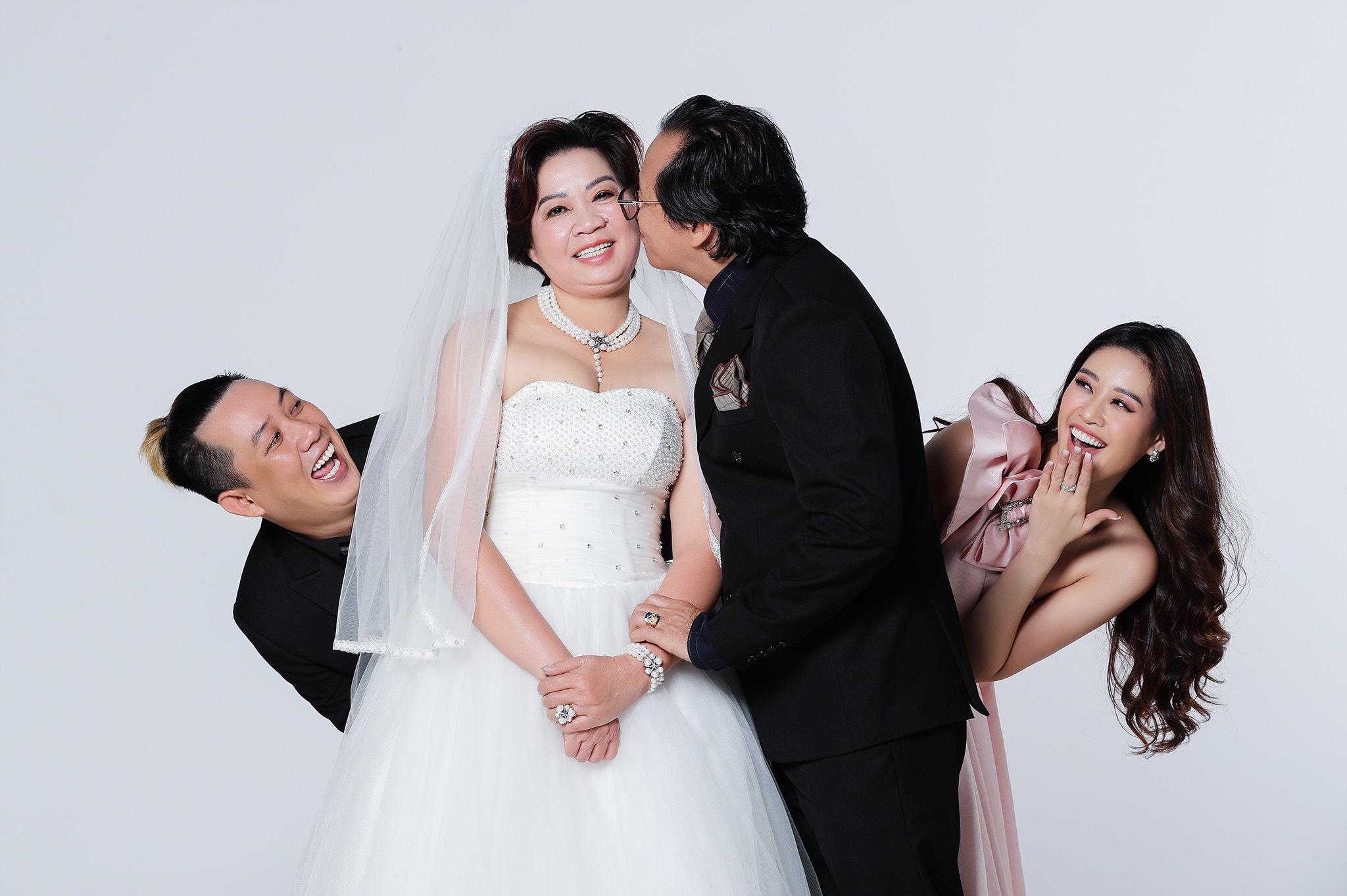 Hoa hậu Khánh Vân tiết lộ về gia đình trong bộ ảnh đặc biệt