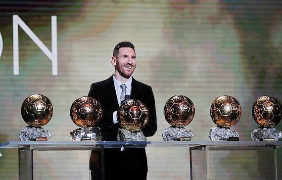 Messi bên cạnh 6 danh hiệu Quả bóng Vàng trong sự nghiệp lẫy lừng của mình