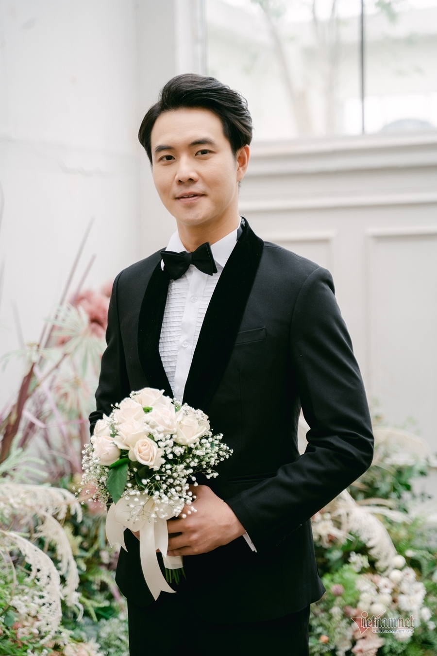 Ảnh cưới của MC Thùy Linh VTV và chồng diễn viên kém 5 tuổi