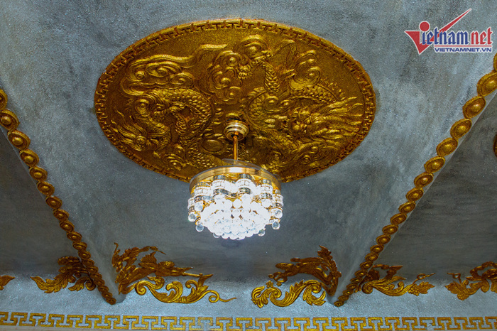 Biệt thự dát vàng xa xỉ giá hàng trăm tỷ của sao Việt