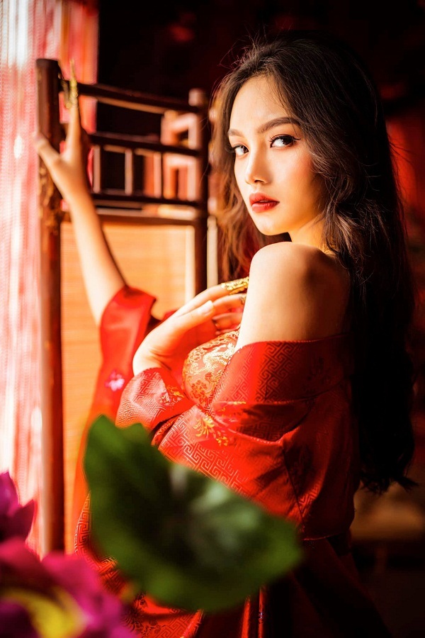 Thí sinh Hoa hậu Việt Nam 2020 bị ép cưới năm 17 tuổi