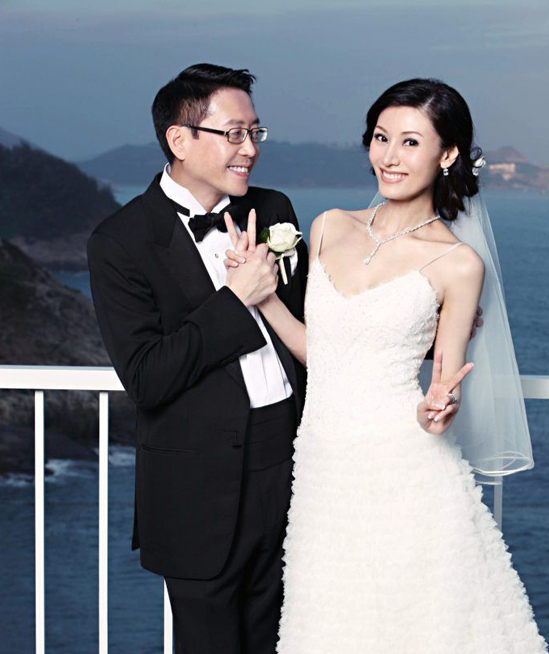 Cuộc sống giàu có của 'Hoa hậu đẹp nhất Hong Kong' với chồng tỷ phú
