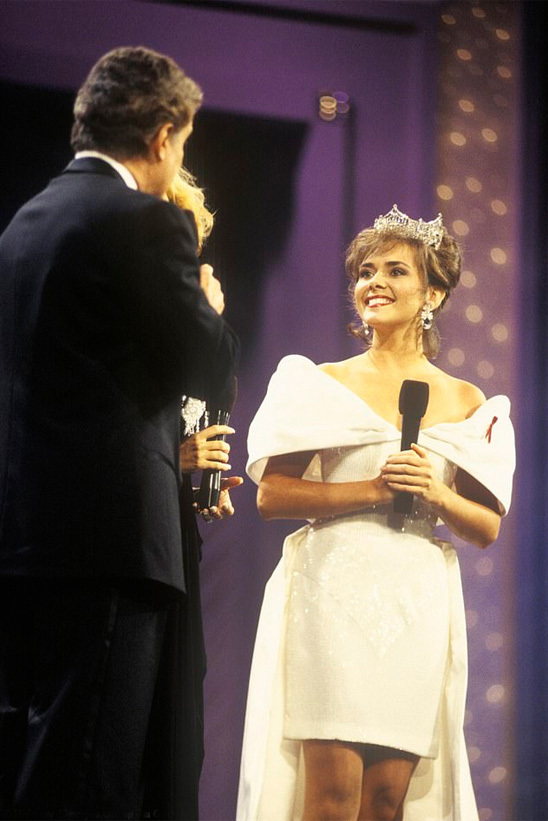 Hoa hậu Mỹ 1993 Leanza Cornett qua đời ở tuổi 49