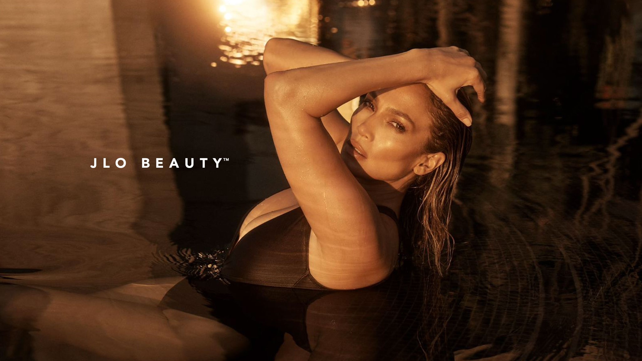 Jennifer Lopez chụp ảnh nóng bỏng cho bìa đĩa nhạc mới