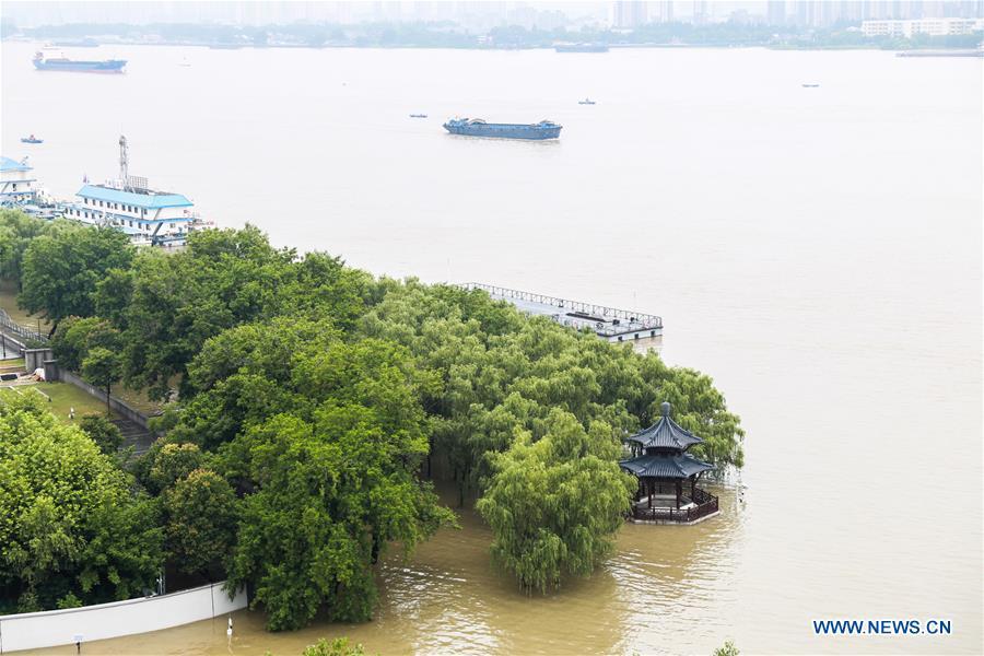 Hình ảnh nhiều thành phố Trung Quốc chìm trong biển nước