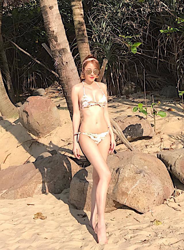 Quế Vân đăng ảnh bikini mừng sinh nhật tuổi 38