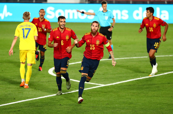 Thần đồng Barcelona tỏa sáng, Tây Ban Nha thắng vùi dập Ukraine - Ảnh 2.