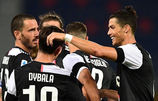 Ronaldo và Dybala lập công, Juventus củng cố ngôi đầu