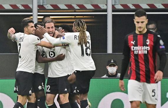 AC Milan thua trận đầu tiên sau 8 tháng!