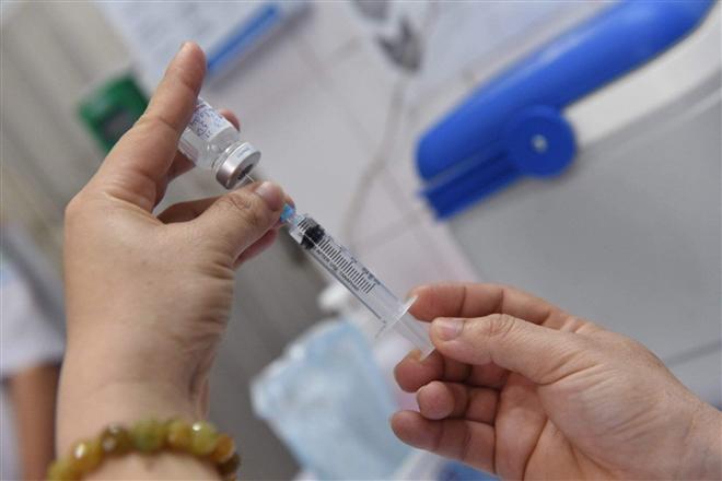 Bộ Y tế nghiêm cấm thu phí, trục lợi tiêm vaccine Covid-19