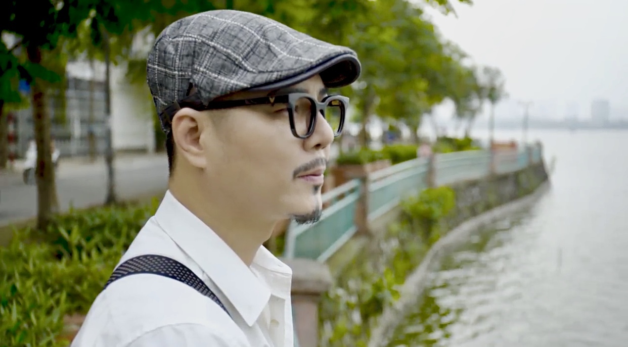 Diễn viên 'Người phán xử' làm MV về Hà Nội những ngày cách ly