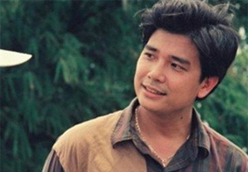 Năm 1998, Lê Tuấn Anh đảm nhận một vai chính trong phim 
