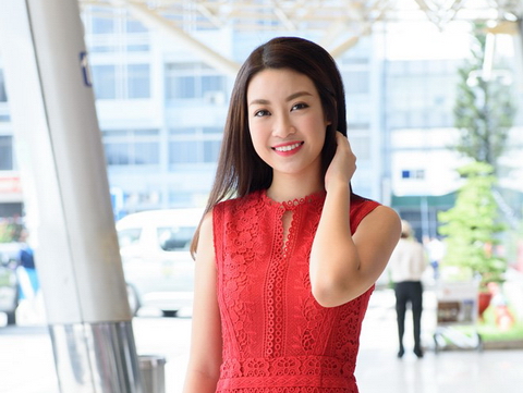Hoa hậu Đỗ Mỹ Linh nổi bật ở sân bay Tân Sơn Nhất