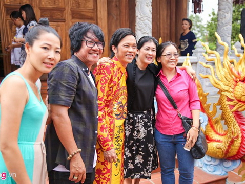 Nhà thờ Tổ của Hoài Linh mở cửa đón nghệ sĩ và người dân