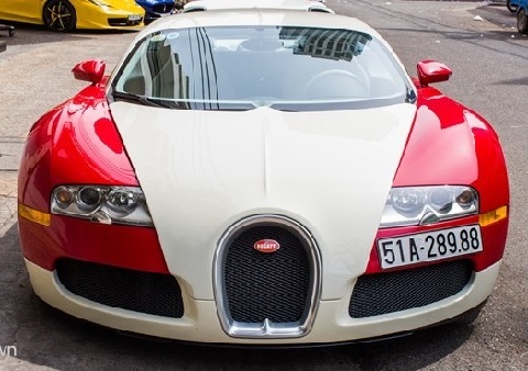 Minh Nhựa bán siêu xe Bugatti Veyron