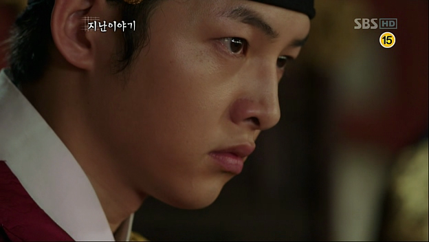 Gương mặt baby của Song Joong Ki khá hợp với nhân vật thái tử Sejong thời trẻ trong bộ phim 
