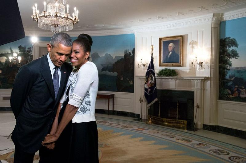 Câu chuyện tình trên chính trường tốn nhiều giấy mực của báo giới nhất có lẽ thuộc về cuộc hôn nhân của Tổng thống Obama và đệ nhất phu nhân Michelle Obama. Ảnh: 