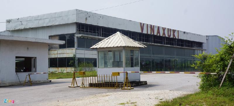 Dự án Nhà máy sản xuất, lắp ráp ôtô, máy của Công ty cổ phần ôtô Xuân Kiên (Vinaxuki) được UBND tỉnh Thanh Hóa phê duyệt cho thuê đất đầu tư tại Cụm công nghiệp Song Lộc (trên diện tích đất của 2 xã Đại Lộc và Triệu Lộc, huyện Hậu Lộc).