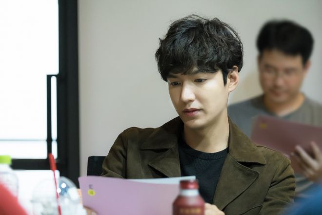 Hình ảnh Lee Min Ho trong buổi đọc kịch bản cách đây không lâu.