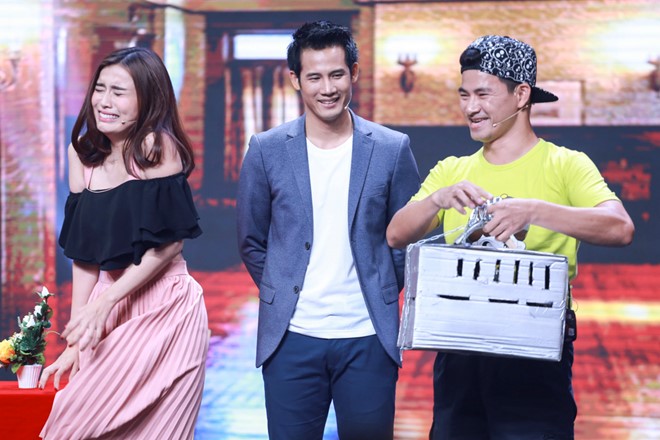 Cao Thái Hà và Thanh Thức là khách mời của tập 4 chương trình Nhà cười. Trong một phần thử thách cả hai phải hóa thân thành cặp vợ chồng trẻ sống hạnh phúc.