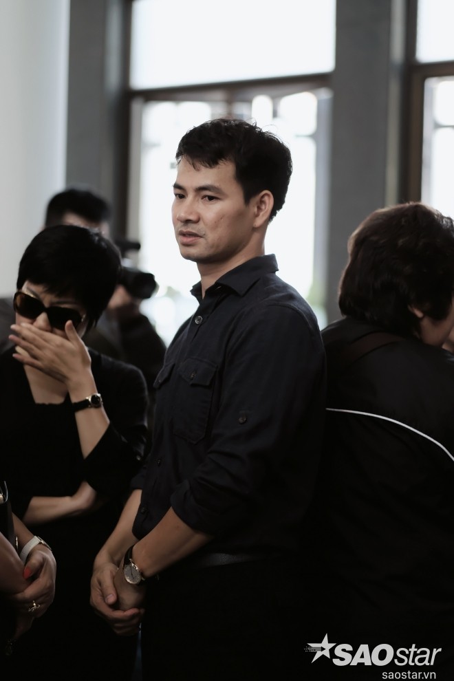 Nghệ sĩ Xuân Bắc cùng với gia đình đứng ra tổ chức tang lễ của NSUT Phạm Bằng.