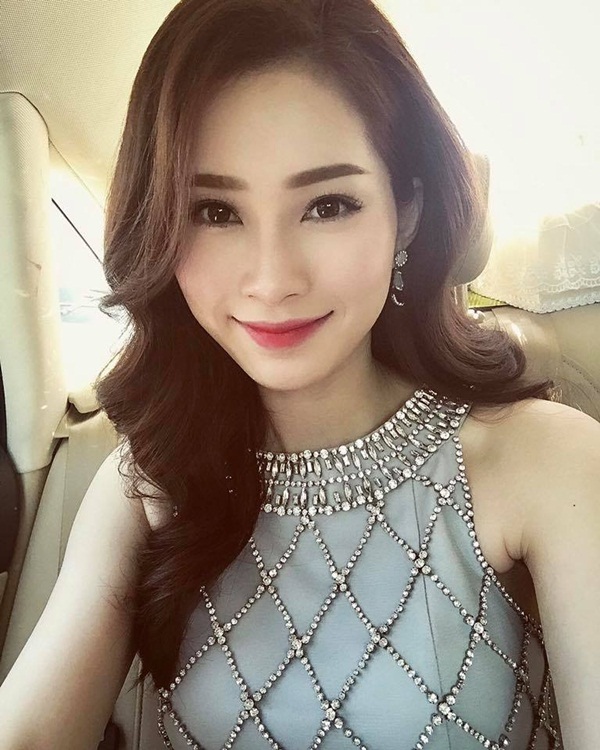 Hoa hậu Đặng Thu Thảo khoe vẻ đẹp tựa tiên nữ khi về Cần Thơ. 