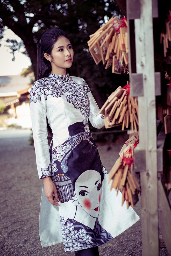Ngọc Hân là một trong số Hoa hậu Việt Nam được công chúng yêu mến nhờ hình ảnh năng nổ trong các hoạt động thiện nguyện, bảo vệ môi trường. Cô cũng nỗ lực làm việc ở nhiều lĩnh vực như MC, thiết kế thời trang, kinh doanh...