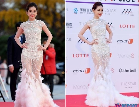 Bộ váy gợi cảm của Chi Pu trên thảm đỏ xứ Hàn đẹp nhất tuần