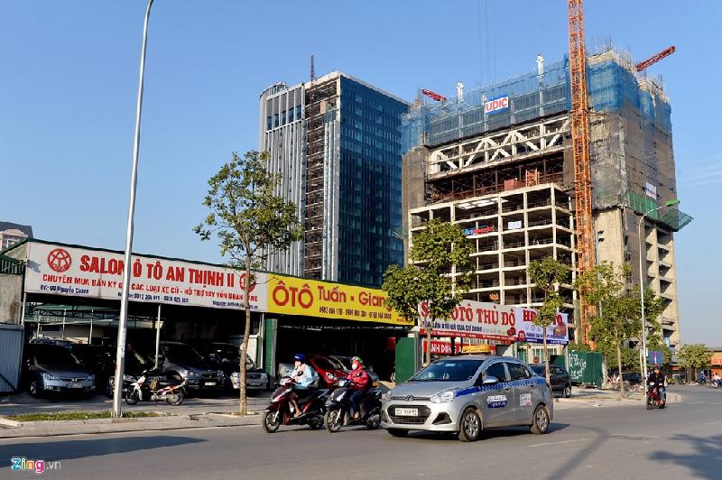 Đây cũng là khu tái định cư xây dựng đợt đầu thuộc dự án khu đô thị mới tây nam Hà Nội. Quy hoạch chi tiết được UBND thành phố phê duyệt cuối năm 2001.