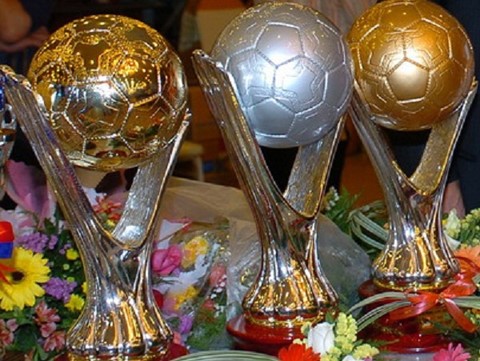  Ba danh hiệu cao quý nhất tại đêm trao giải Quả bóng vàng Việt Nam 2016 sẽ được công bố tối 4/1.