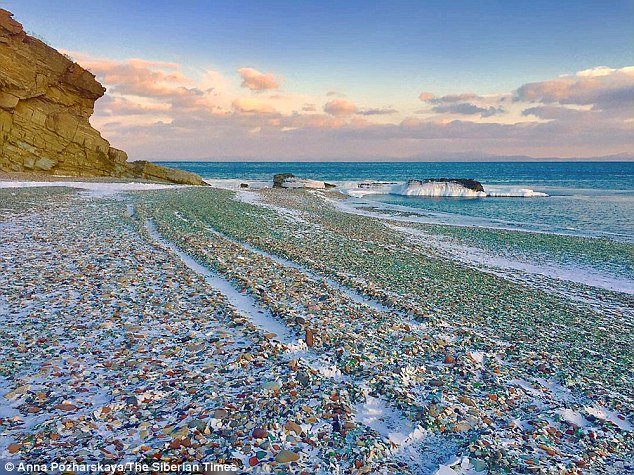 Kỳ diệu bãi biển chứa hàng tỷ viên 'đá quý' ở Nga