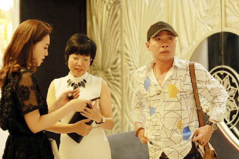 Bạn gái mới của diễn viên Công Lý trò chuyện với MC Thảo Vân.