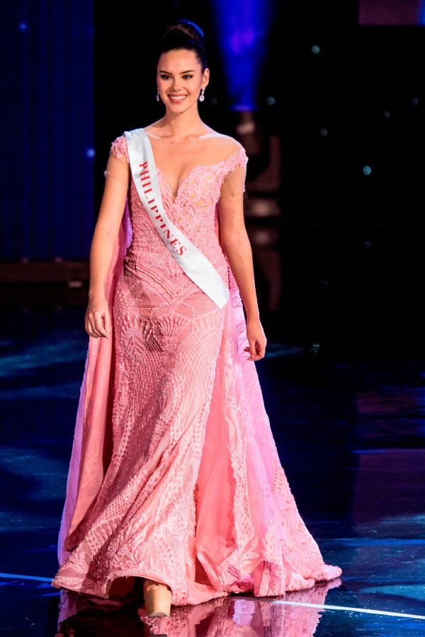 Catriona Gray là đại diện của Philippines tại Miss World 2016, sau đó dừng chân ở top 5.