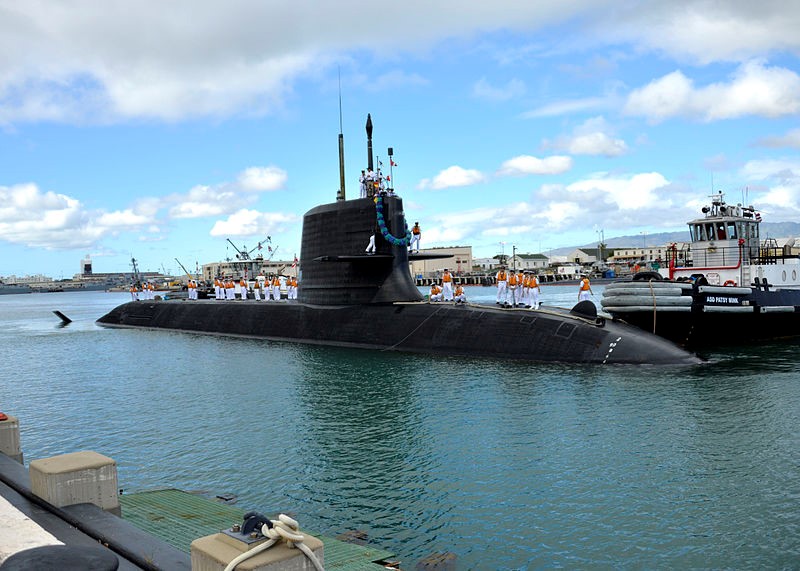 Tàu ngầm SS-503 Hakuryu (rồng trắng) được đưa vào sử dụng từ năm 2011. Soryu là tàu ngầm đầu tiên của Nhật Bản được trang bị động cơ không khí tuần hoàn độc lập (AIP) sản xuất theo giấy phép của Thụy Điển. Ảnh: Hải quân Mỹ