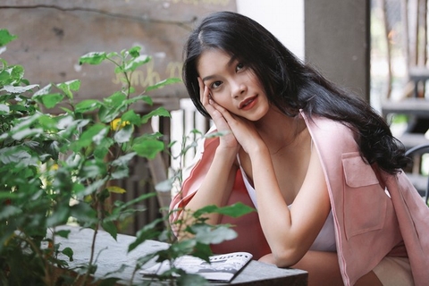 Con gái Kiều Trinh: Cô gái 20 tuổi tỏa sáng nhất ở The Face Online