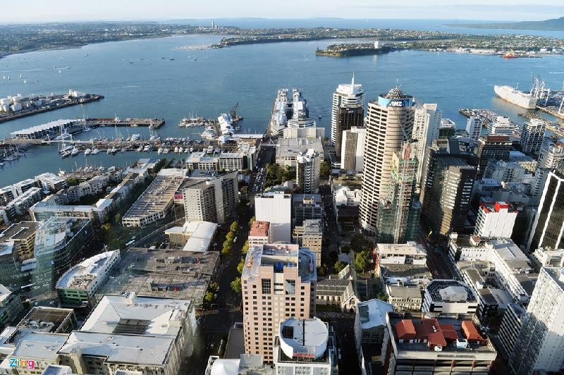 Trong ảnh là một góc trung tâm Auckland - thành phố lớn nhất New Zealand, nơi tập trung đông cư dân nhất (khoảng 1,5 triệu người). Auckland còn được gọi là 