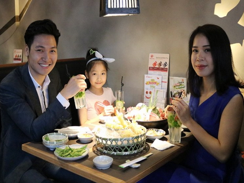 Khoảnh khắc hạnh phúc của gia đình diễn viên Mạnh Trường