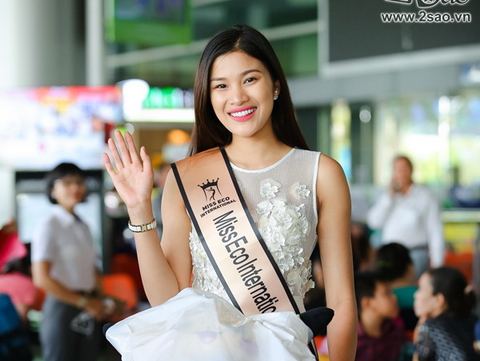Nguyễn Thị Thành cười tươi như hoa về nước với danh hiệu Á hậu
