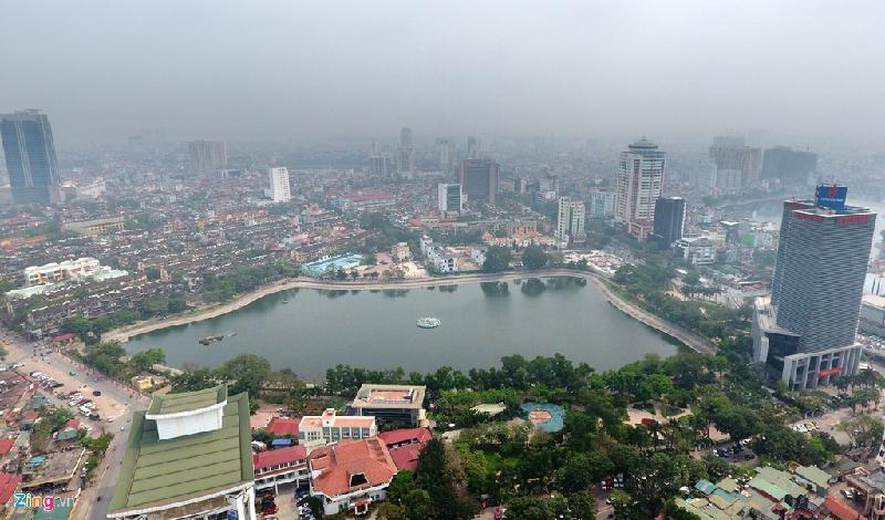 Tên cũ của địa danh này là Công viên Hồ Thành Công. Hồ Thành Công nằm ngay ngã tư, giáp các phố Láng Hạ, Huỳnh Thúc Kháng, Thành Công, Nguyên Hồng.