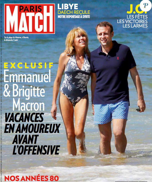Vợ chồng tân Tổng thống Pháp tay trong tay ở một kỳ nghỉ