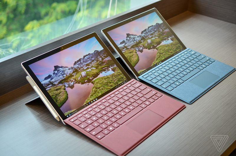 Đại diện Microsoft cho biết họ tự tin rằng Surface Pro mới sẽ là model có số lượng bán tốt nhất từ trước đến nay bởi dòng sản phẩm này đã gây dựng được thương hiệu và có một lượng người dùng lớn đang chờ đợi nó.