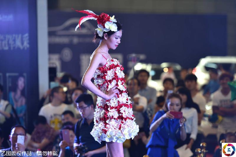 Các cuộc thi sắc đẹp tại Trung Quốc luôn nhận được sự quan tâm của khán giả nước này. Truyền thông Trung Quốc cho rằng đã đến lúc phải có cơ chế quản lý các cuộc thi sắc đẹp, người mẫu rõ ràng và nghiêm ngặt hơn.