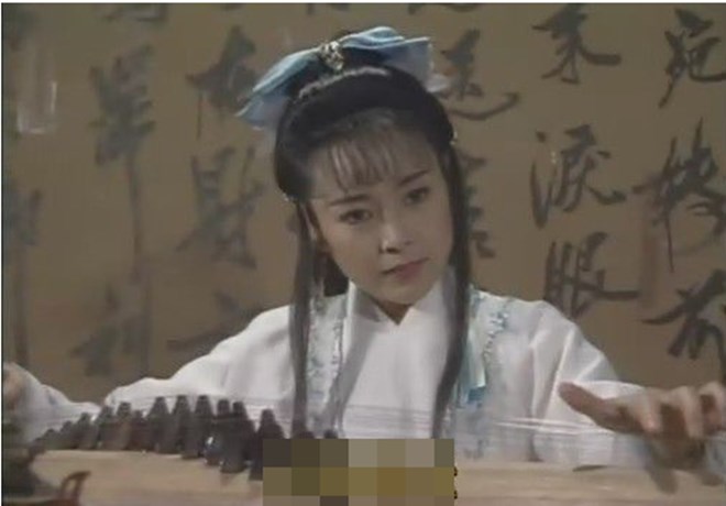 Trương Du được coi là nữ thần trên màn ảnh Trung Quốc thập niên 1980. Bộ phim Romance on Lushan Mountain mà bà đóng chính là tác phẩm kinh điển không thể thay thế của phim ảnh Hoa ngữ.  Đầu năm 1990, Trương Du chuyển sang Đài Loan đóng phim một thời gian. Bà tham gia hai phần phim trong Bao Thanh Thiên là Hồng hoa kí (vai Như Mộng) và Trát vương gia (vai Mai Hương).