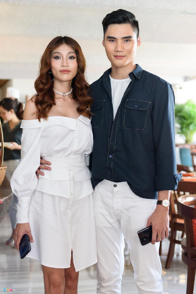 Cặp đôi Quang Hùng - Quỳnh Châu thường xuyên có mặt ở các sự kiện thời trang với hình ảnh hợp xu hướng. 