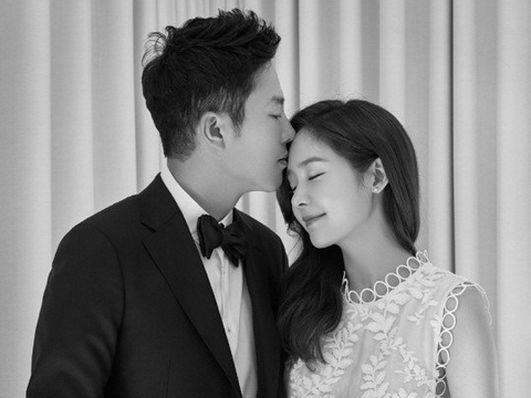 'Nữ hoàng tuyết' Sung Yuri bất ngờ thông báo đã kết hôn cùng bạn trai đại gia