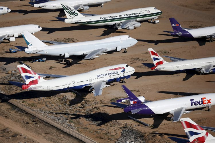 British Airways có khá nhiều máy bay ở đây. Hãng hàng không của Anh này có đội máy bay Boeing khá lớn, nhưng do chúng đã hoạt động được gần 20 năm, hãng đang dần thay thế bằng các máy bay mới.