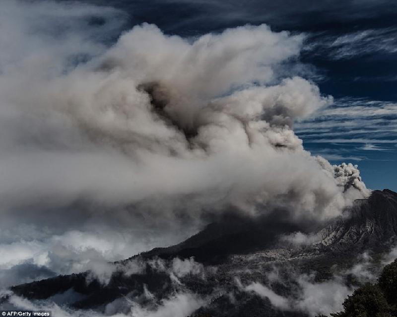 Núi lửa Turrialba ở Cartago (Costa Rica) hoạt động vào tháng 1/2017.