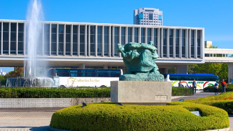 3. Bảo tàng Kỷ niệm Hòa bình Hiroshima (Hiroshima): “Bảo tàng không hề giống bất cứ nơi nào. Nơi này hoàn thành xuất sắc nhiệm vụ thể hiện sự thật về những gì đã xảy ra với Hiroshima và hậu quả khủng khiếp của vụ nổ bom nguyên tử”. Ảnh: Travelassets.